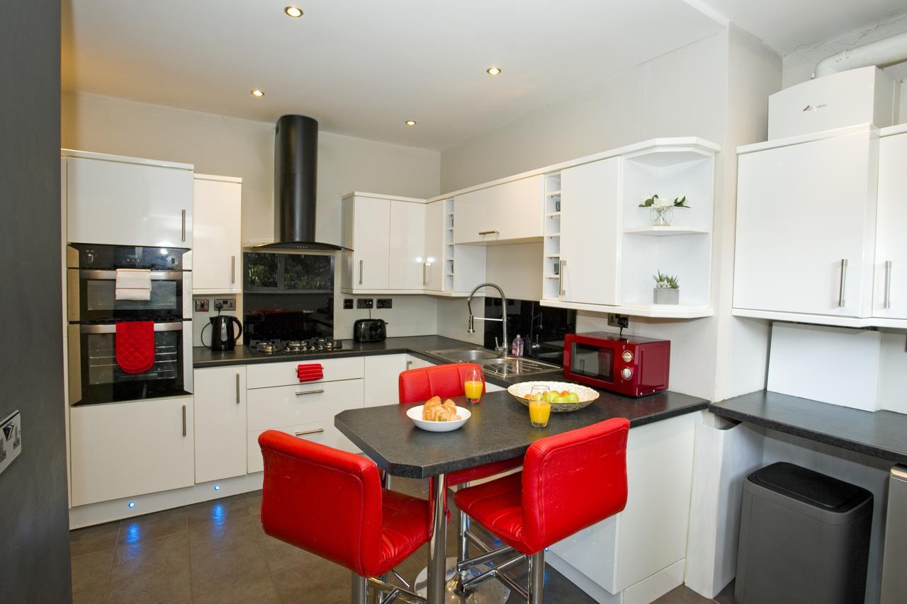 Large 2 Bedroom Apt - Near Beach - Free Parking Bournemouth Esterno foto