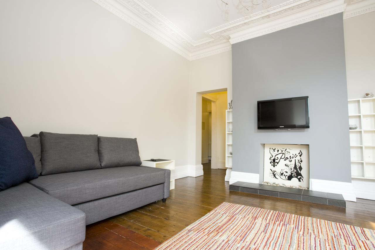 Large 2 Bedroom Apt - Near Beach - Free Parking Bournemouth Esterno foto
